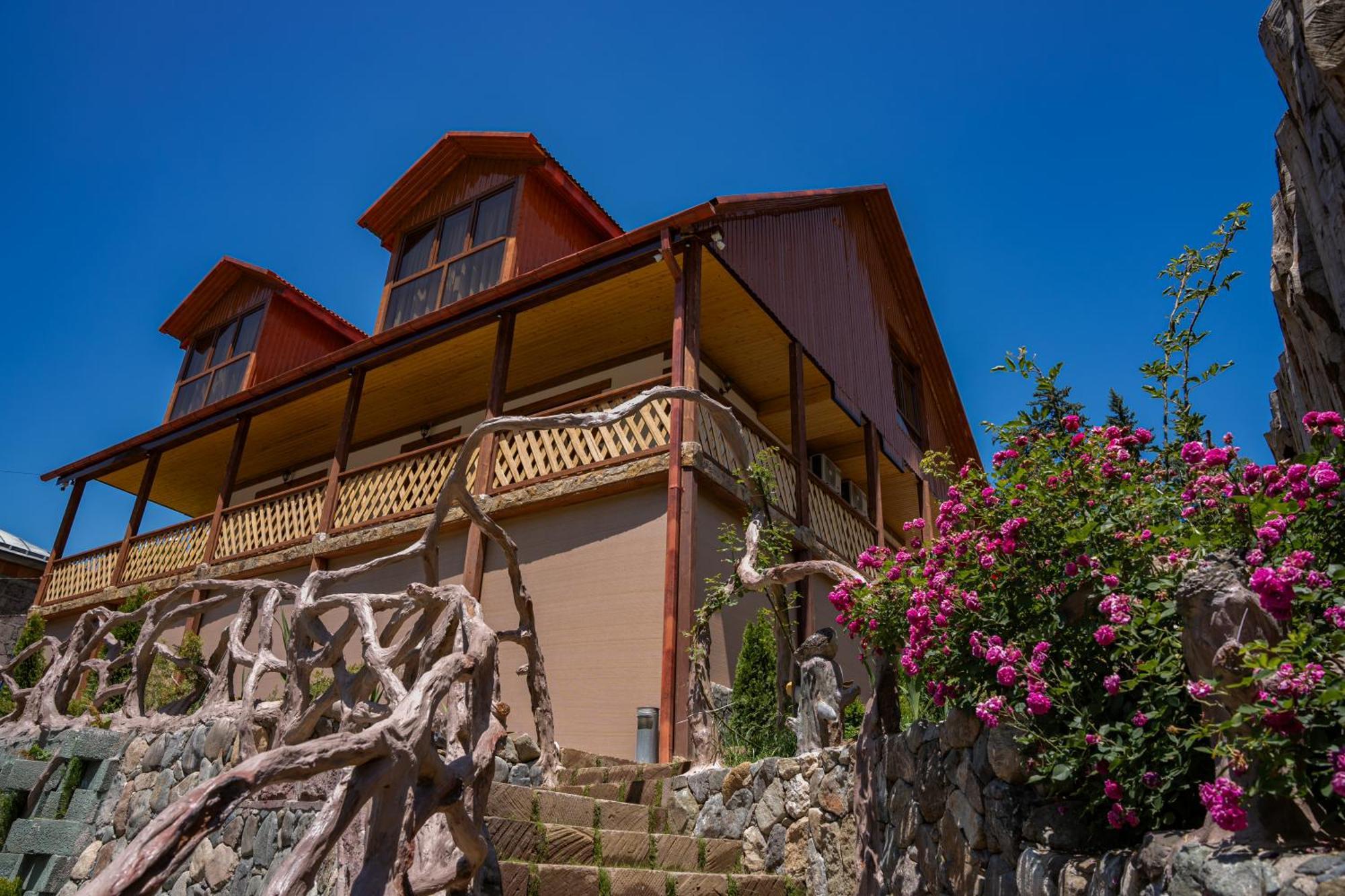 Maru House Hotel Dilijan Exterior foto